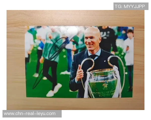 齐达内告别足球舞台留下无尽传奇与感动